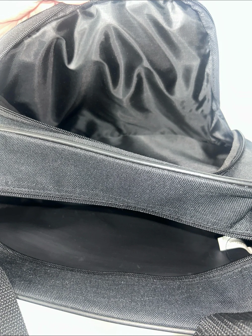 Sonoma Black travel shoulder bag